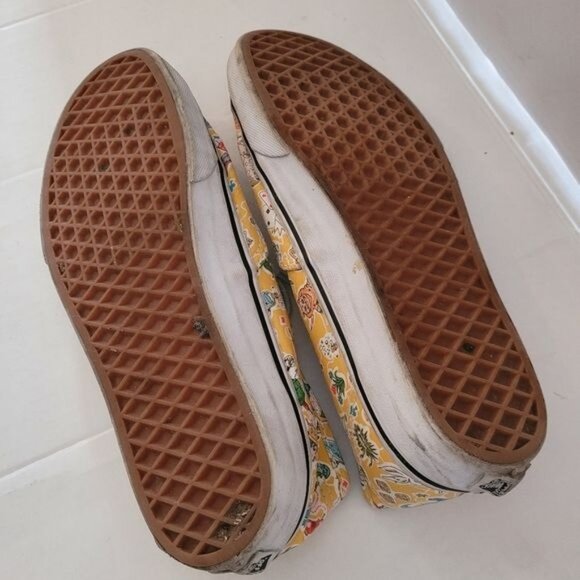 Women's Vans shoes liberty Of London Alice In Wonderland Size 9 - Picture 5 of 9